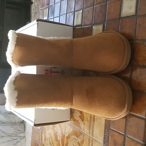 Minnetonka boots NIB - Picture 3 of 11